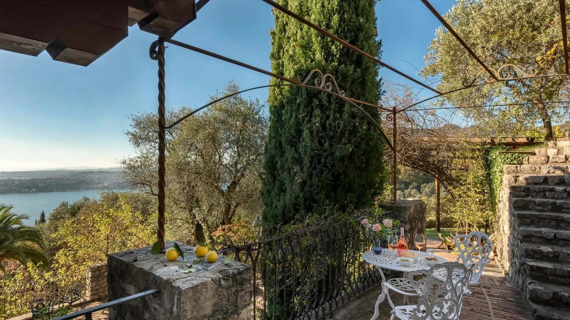 Dimora Bolsone Vila Gardone Riviera 0*,  Itália