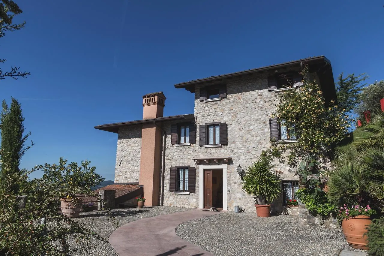 Dimora Bolsone Vila Gardone Riviera 0*,  Itália